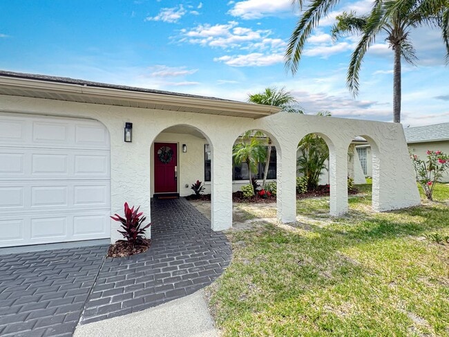 Building Photo - 9907 Island Harbor Dr Rental