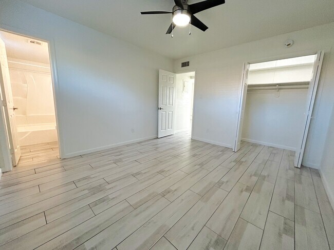 1 bed, 1 bath - Mariposa Manor
