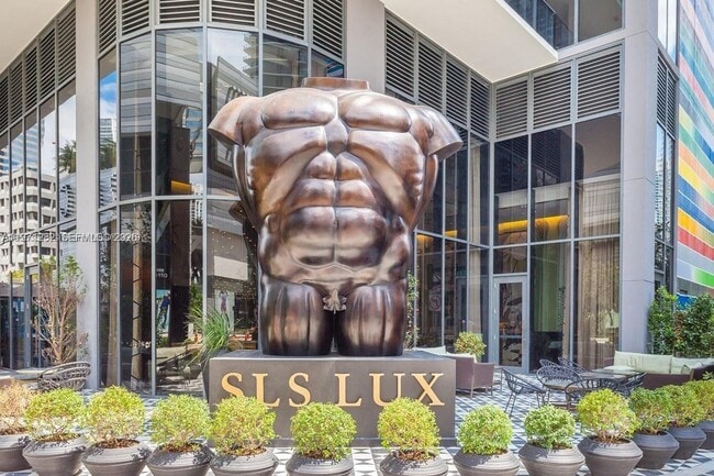 Photo - 801 S Miami Ave Unidad 2208