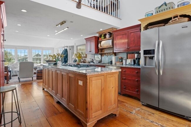 Photo - 86 Centre St