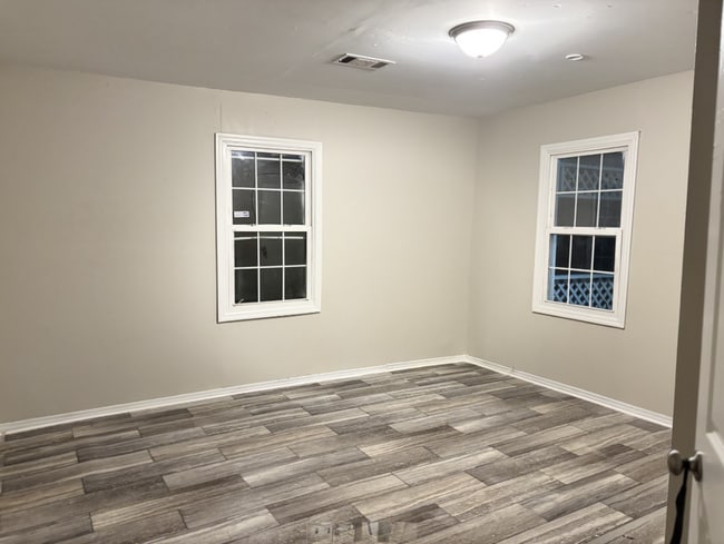 Photo - 666 N 2nd St