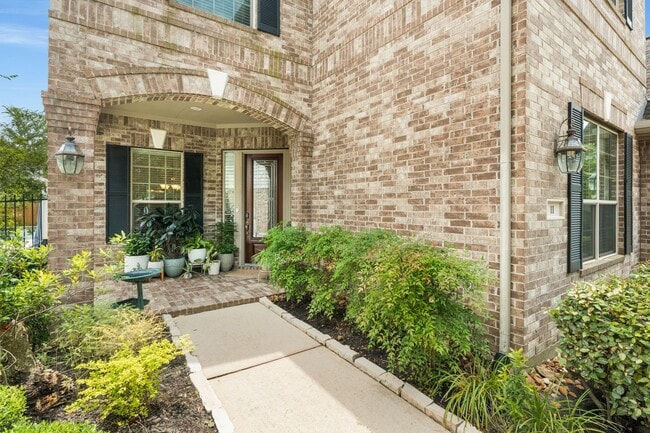 Photo - 11 Pintuck Pl
