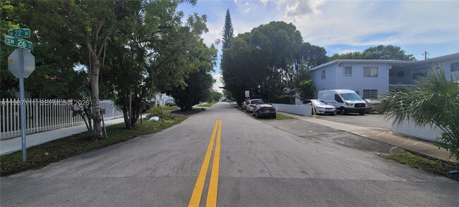 Photo - 2615 SW 22nd Ave Unidad 14