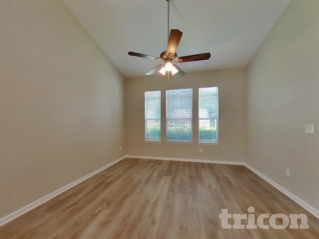 Photo - 68 Camden Way