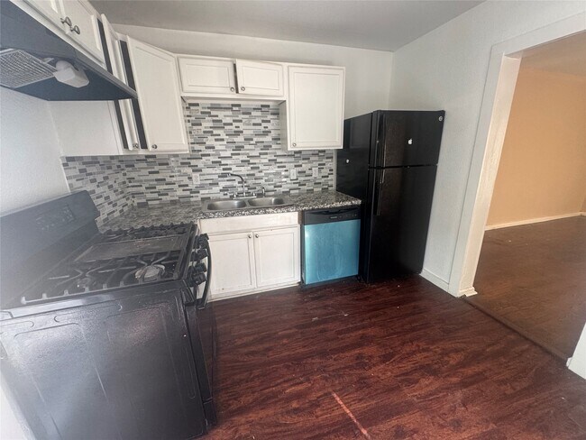 Photo - 7018 Avenue F