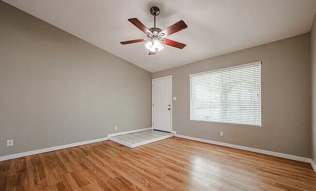 Photo - 604 W Kiva Ave