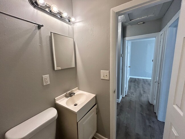 Photo - Cute 2 Bedroom House Available