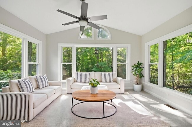 2 English Hills Dr