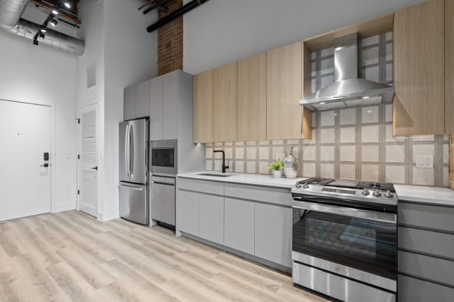 Photo - 150 W Ohio St