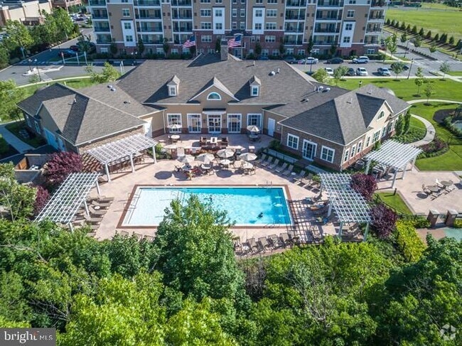 Building Photo - 1514 Churchill Downs Way Rental
