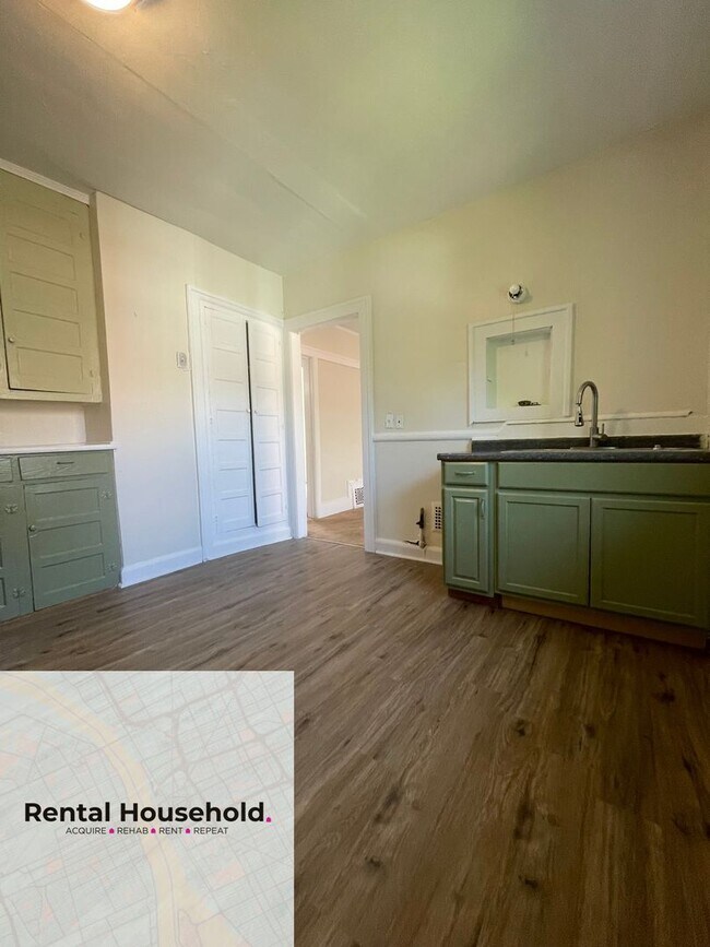 Photo - 5065-5067 Linsdale St. Unit 5067