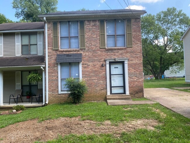 Photo - 2004 N Royal St Townhome