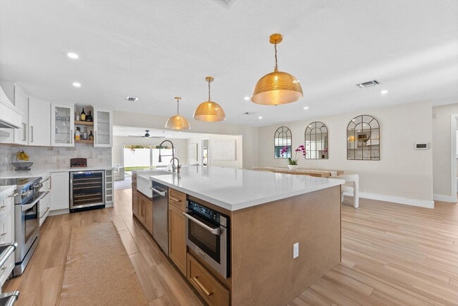 Photo - 1289 SW 7th St