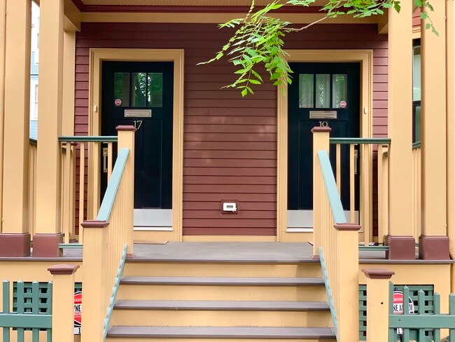 Front Doors - 19 Pemberton St Unit 19