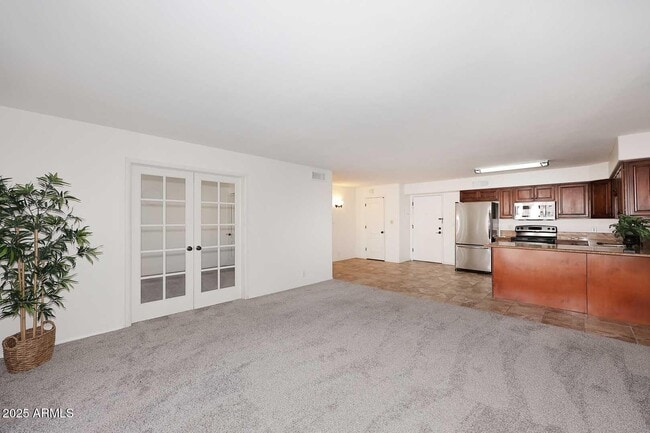 Building Photo - 7910 E Camelback Rd Unit 311