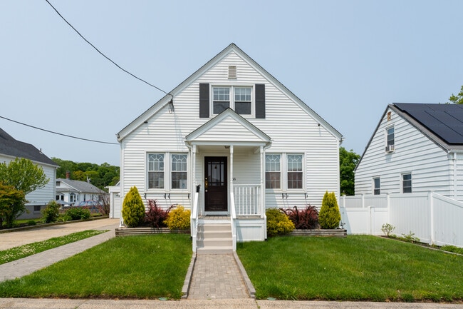 Building Photo - 66 Massachusetts Ave Unit 1 Rental