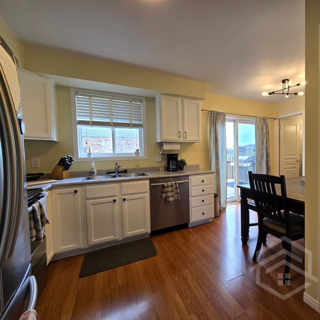 Photo - 3-Bedroom with a Fenced Yard!