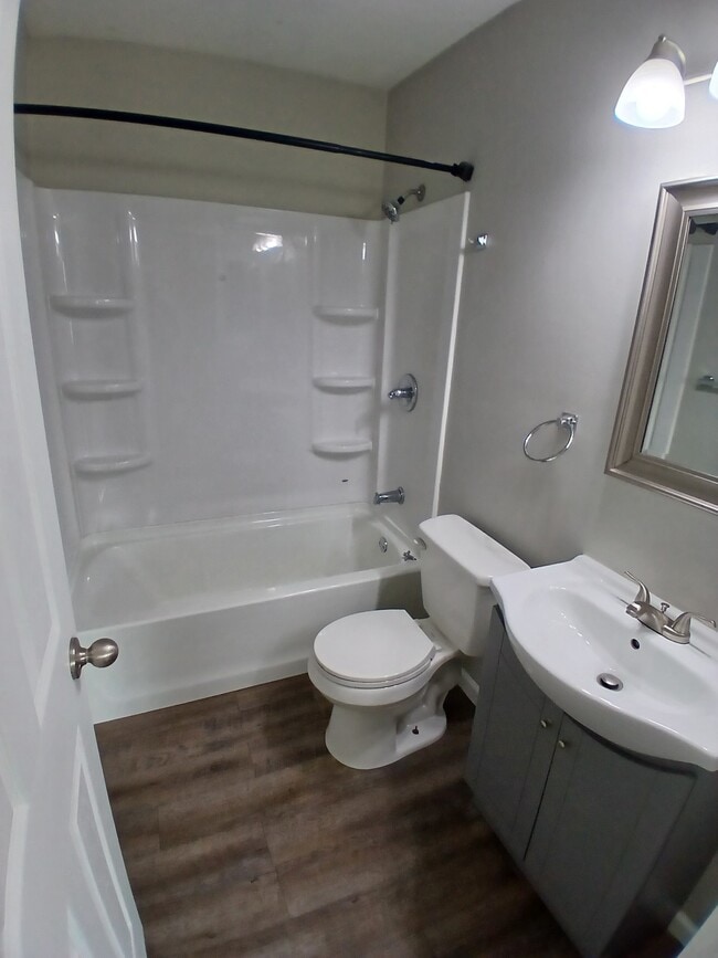 Photo - 50877 Michigan St