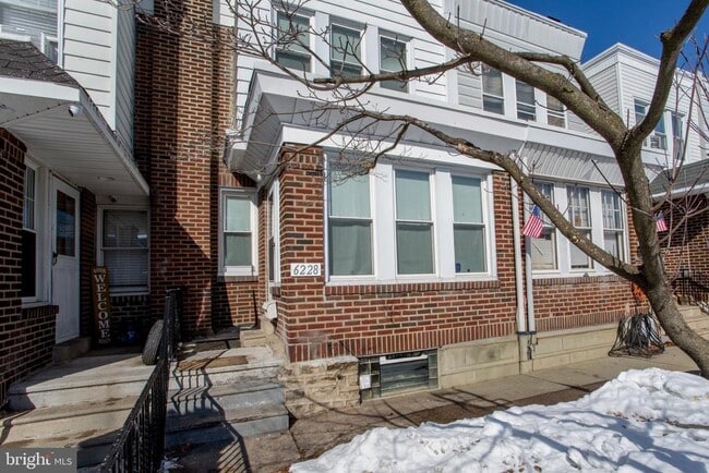 Photo - 6228 Erdrick St