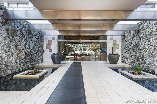 Building Photo - 1830 Avenida Del Mundo Unit 1210