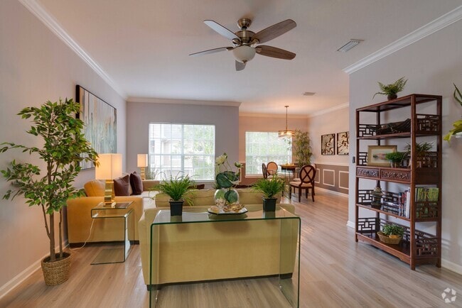 3BR,2BA - 1,635SF - Heritage Deerwood