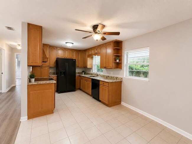Photo - Adorable 2 bedroom 1 bath home with flex space in Lake Mary!