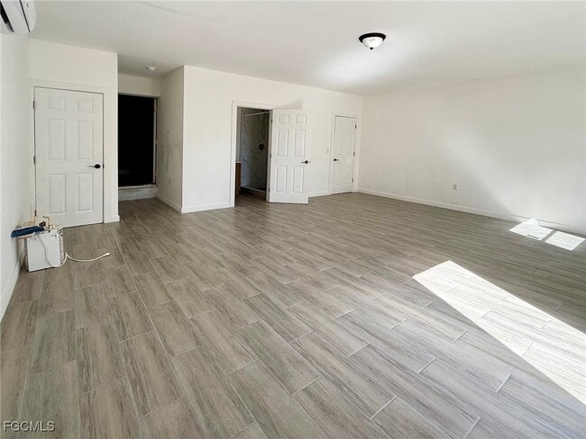 Photo - 2996 Lafayette St