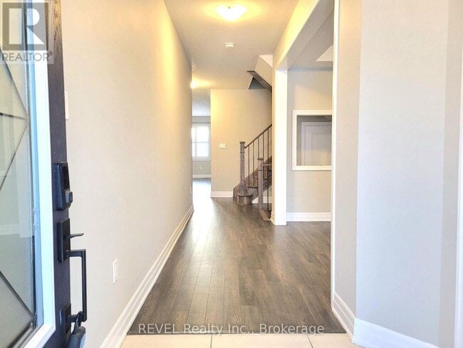 Photo - 9275 White Oak Ave