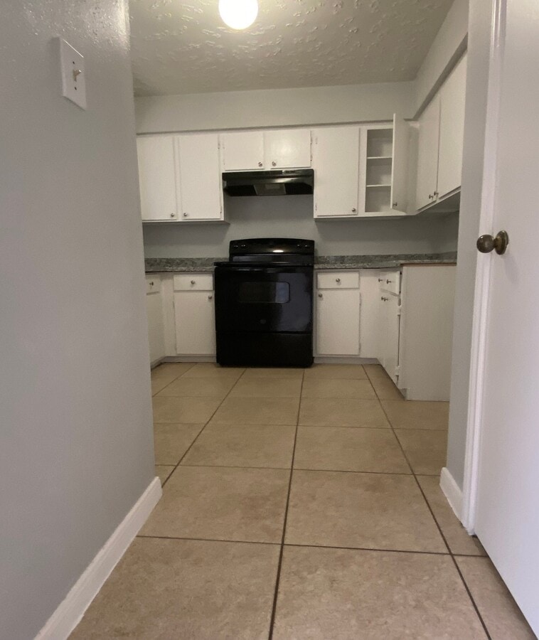 Photo - 7842 Winehill Ln