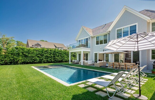 Photo - 82 Halsey Ln