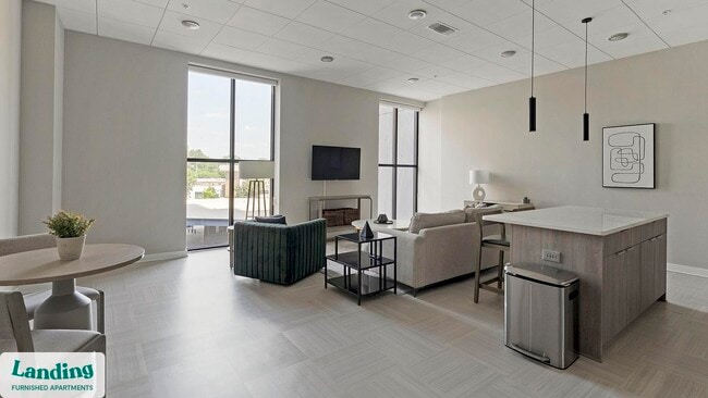 Photo - 600 19th St N Unit 204.1409741