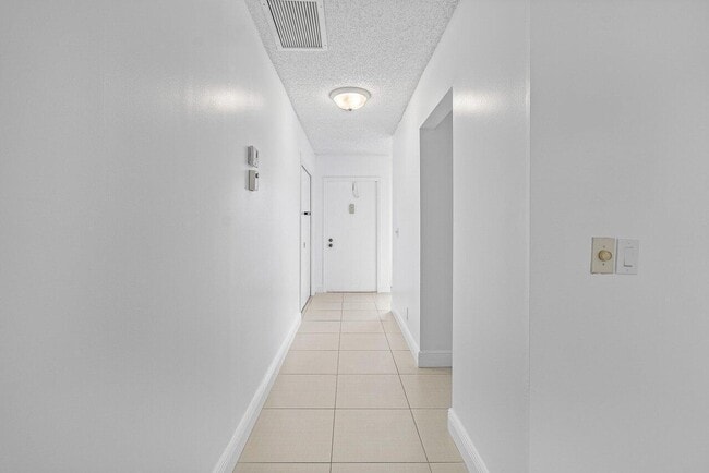 Photo - 1021 Flame Vine Ave