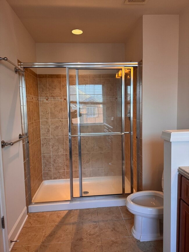 Master shower - 14627 Weeburn Way