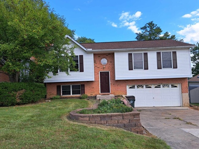 Photo - 377 Aaron Dr House