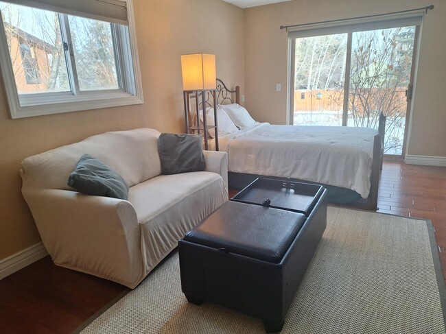 Photo - 1468 Willow Loop Unit B