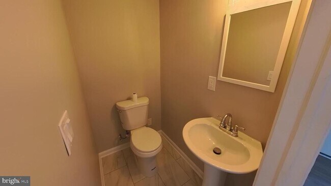 Photo - 2050 Nike Dr