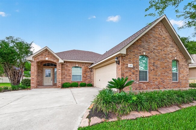 Photo - 127 Monterrey Rd W