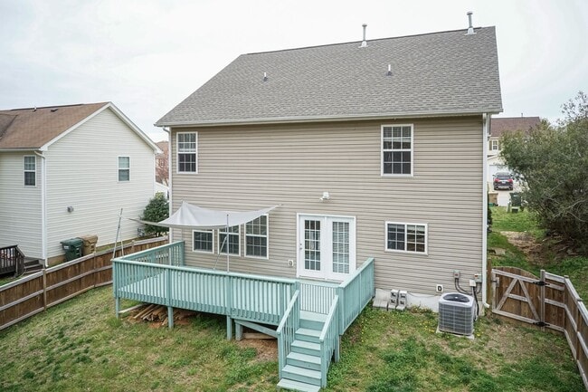 Photo - Amazing 4 BEDROOM HOME IN CLAYTON!
