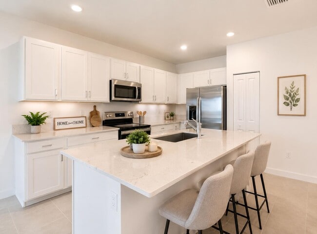 Photo - 206 SE Woodbark St