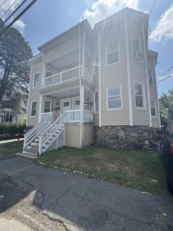 Photo - 164 S Pleasant St House