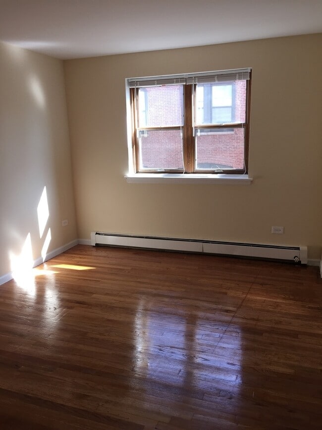 Photo - 5940 N Kenmore Ave Unidad 507