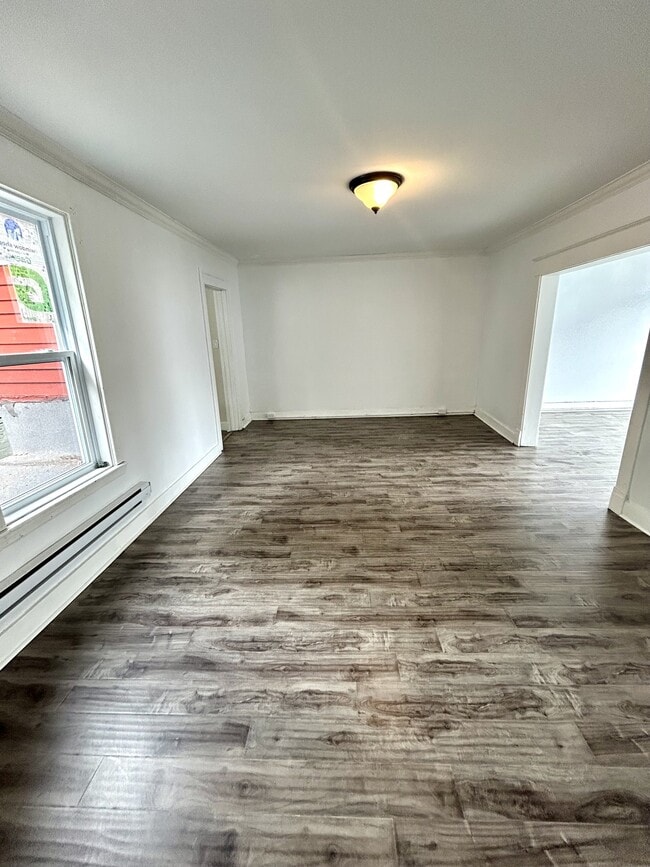 84 Hamilton Ave Unité Main