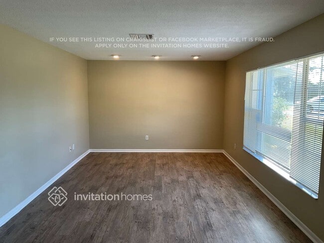 Photo - 2194 Oak Grove Dr