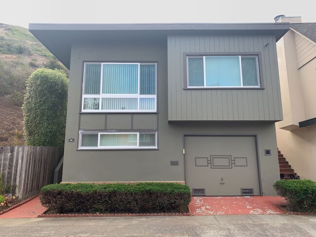 Newly Refinished 2 Bed, 1 Bath + Bonus Roo... - Newly Refinished 2 Bed, 1 Bath + Bonus Roo... Casa