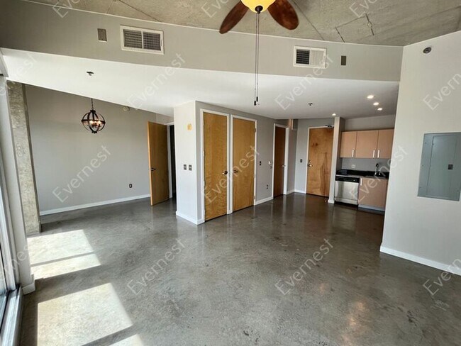 Photo - 600 12th Ave S Unit #912