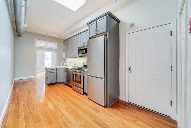 Photo - 400 Madison St Unit 7