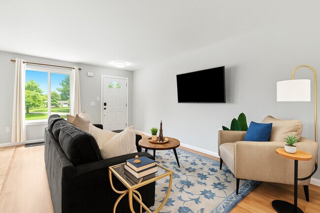 Photo - 18530 E 14 Mile Rd Unidad SI ID1032330P