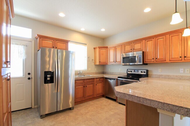 Photo - 3 Bed/2.5 Bath Kennewick Townhouse