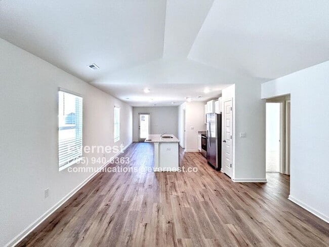 Photo - 1435 Long Leaf Ln