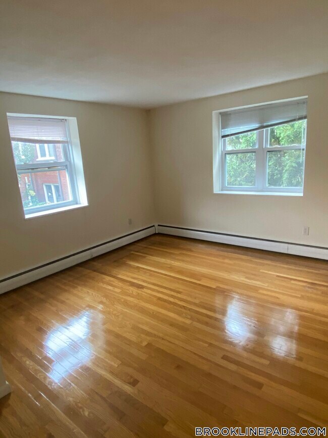 Photo - 110 Babcock St Unidad 28